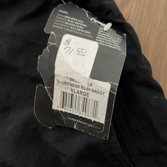 Cannondale biker shorts - Picture 2 of 5